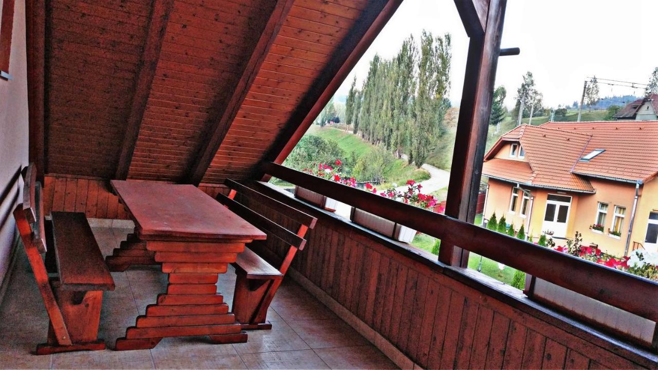 Lunca de Sus Picnic Panzio B&B 외부 사진